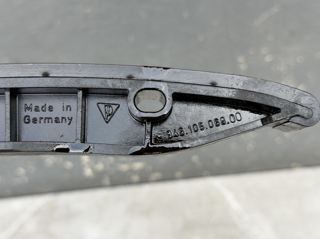 PORSCHE 94610506800 Успокоитель цепи ГРМ, левый в наличии Николаев