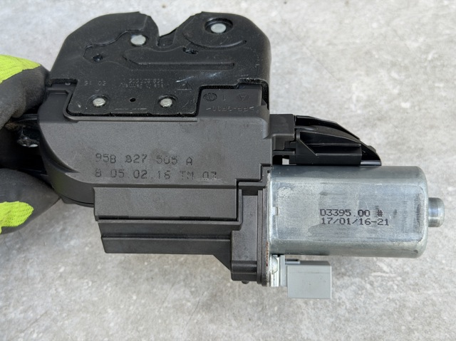 PORSCHE 95B827505 Замок багажника в наличии Харьков