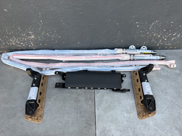Подушка безопасности, сбоку левая 95B880741 PORSCHE