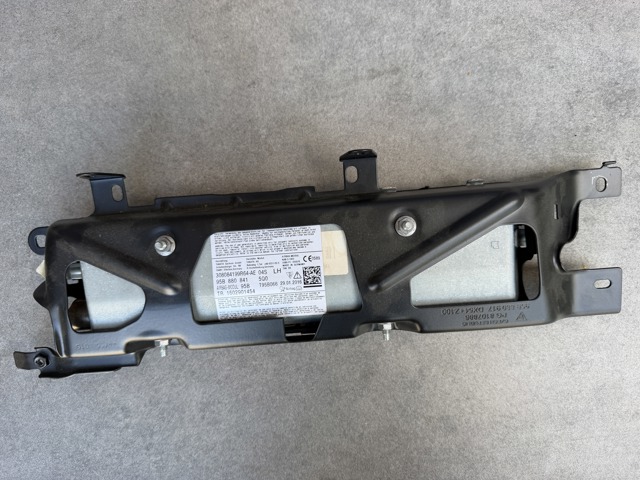 95B880841 PORSCHE Подушка безопасности (AIRBAG) водительская, защиты коленей купить в Чернигов
