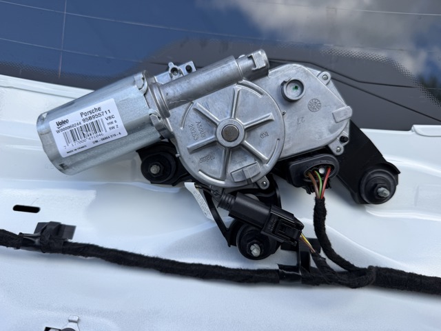 Стеклоочиститель двери задка 95B955711 PORSCHE
