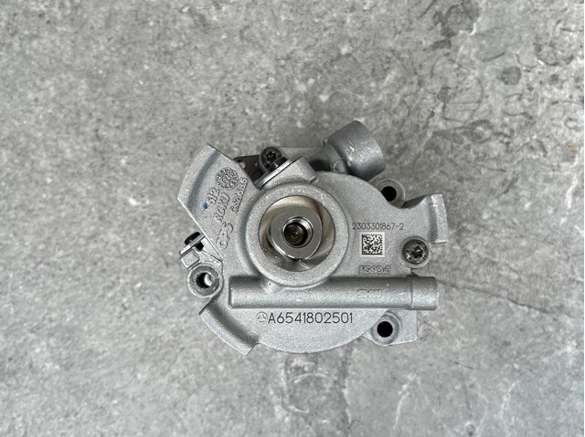 Масляный насос двигателя A6541802501 MERCEDES