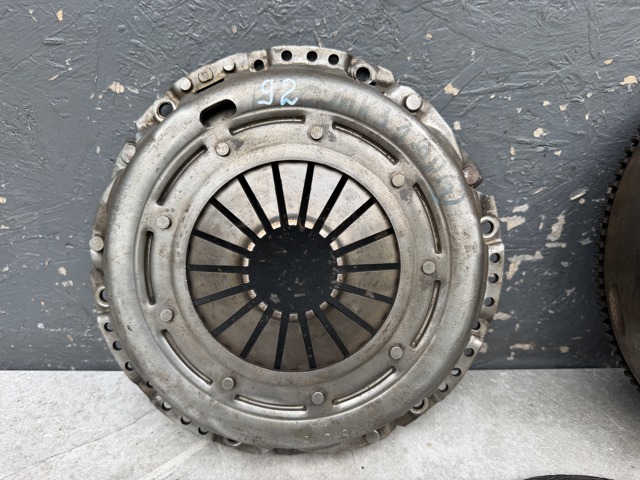 Демпферный маховик AV616477CE FORD