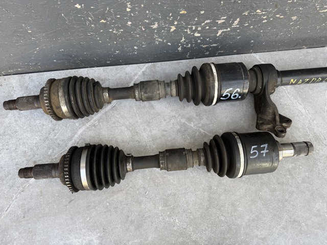 Привод передний левый GD552560X MAZDA