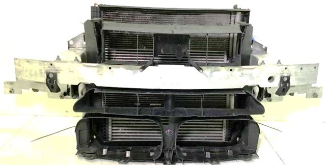 BMW 17117807624 Радиатор охлаждения двигателя в наличии Киев