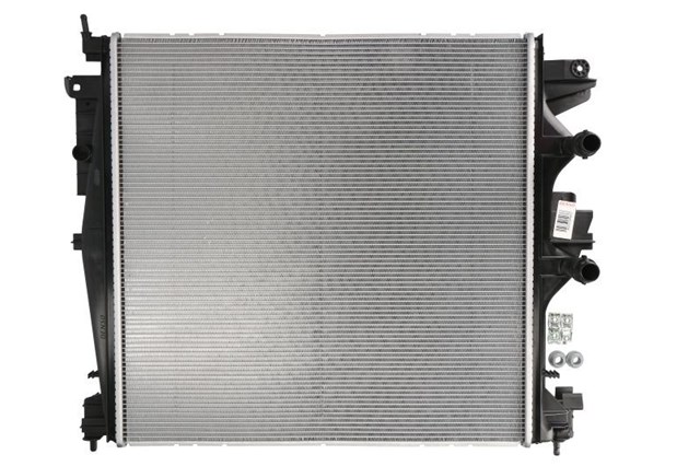 Радиатор охлаждения DRM01004 DENSO