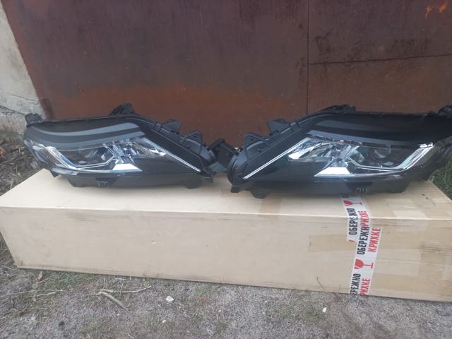 Фара дальнего света в сборе 8301D377 MITSUBISHI