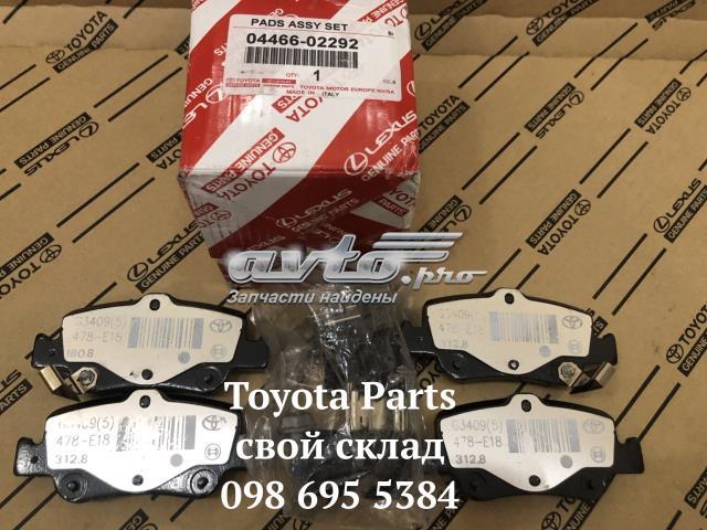 Задние дисковые колодки 0446602292 TOYOTA