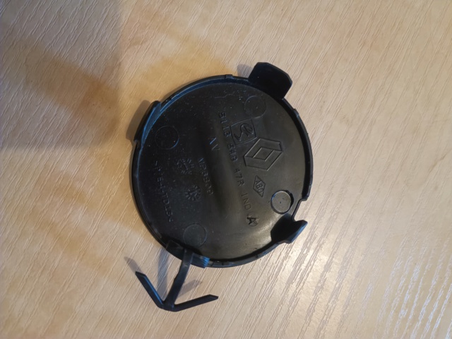 Заглушка бампера буксировочного крюка 511654947R RENAULT
