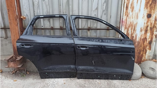 Дверь пассажирская задняя правая 760833052B VAG