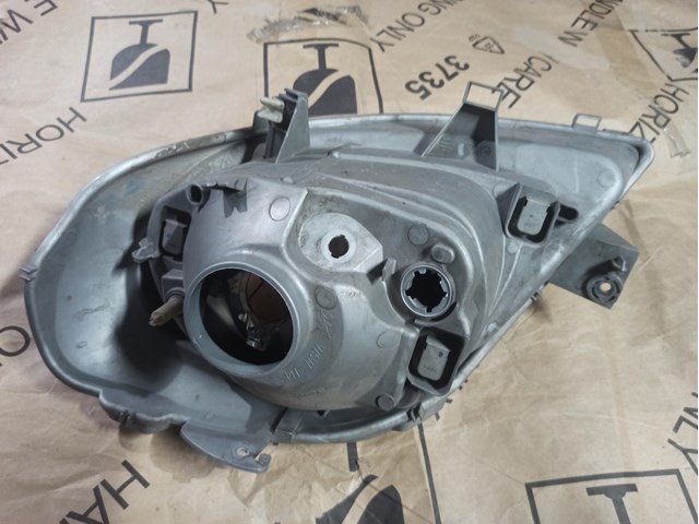 VALEO 7700311372 Правая фара в наличии Украина