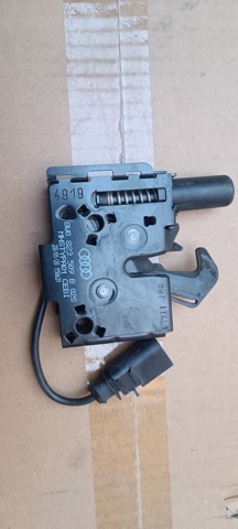 8W0823509B VAG Замок капота купить в Чернигов