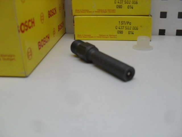 0437502006 BOSCH Топливные форсунки купить в Запорожье