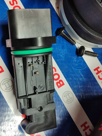 BOSCH F00C2G2027 Датчик потока (расхода) воздуха, расходомер M.A.F. - (Mass Airflow) в наличии Сумы