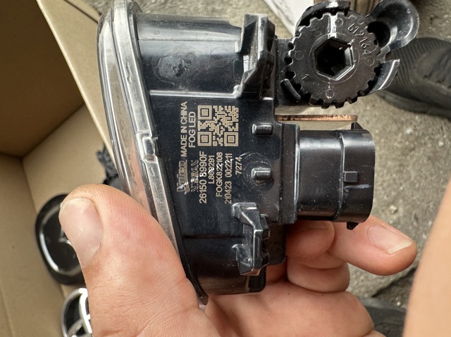 261508990F NISSAN купить в Ирпень