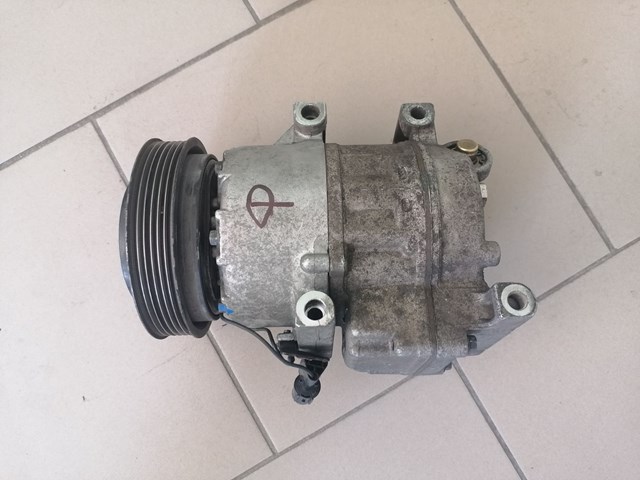 Компрессор климатической установки 977012H000 HYUNDAI