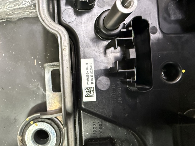 Блок комфорта 186675020B Tesla Model