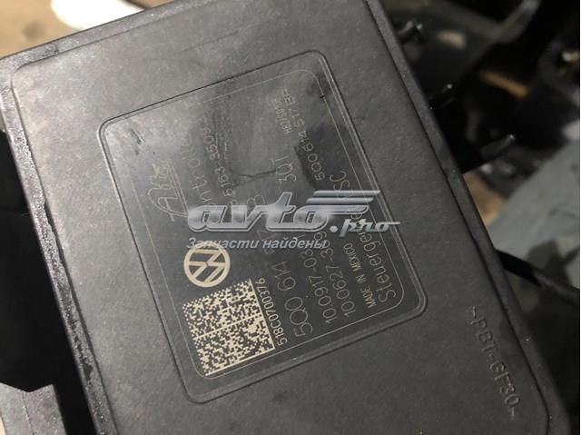 Блок управления АБС  5Q0614517EB VAG