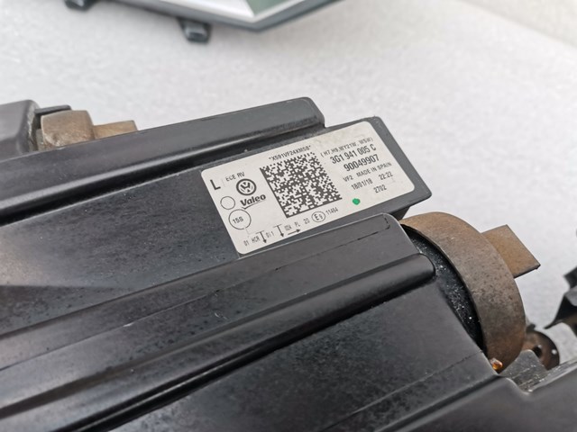 3G1941005C Левая фара купить Ирпень