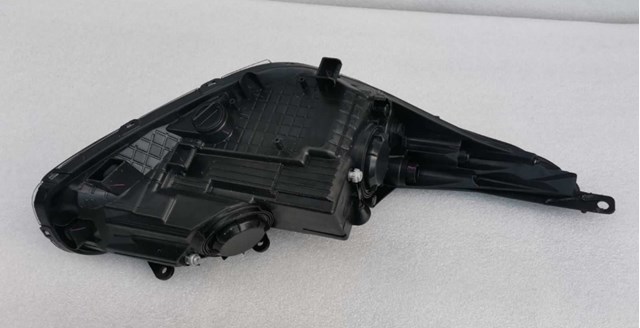 HYUNDAI 92101A2020 Левая фара в наличии Киев