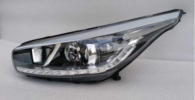 92101A2020 HYUNDAI Фара левая купить в Кривой Рог