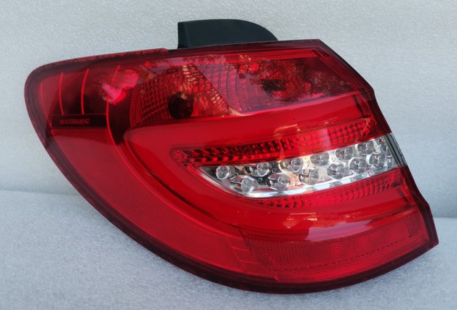 Фонарь задний левый, внешний A2468200564 MERCEDES