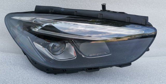 Фара правая A2479062603 MERCEDES