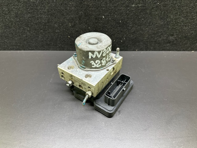 Блок управления ABS 0265956165 NISSAN