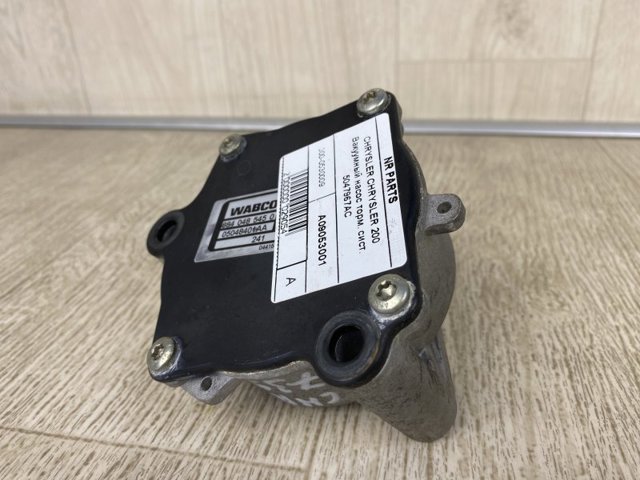 CHRYSLER 05048401AA Насос вакуумный в наличии Николаев