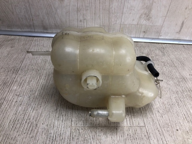 05058456AD Бачок системы охлаждения купить Чернигов