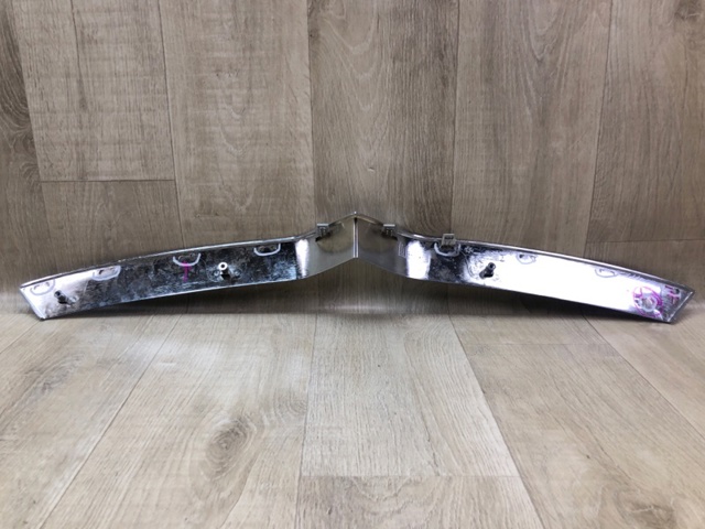 104702200C TESLA Молдинг решетки радиатора купить в Ровно