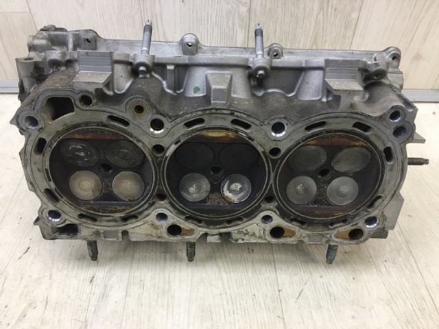 Головка блока цилиндров (ГБЦ), левая 11090CD700 NISSAN