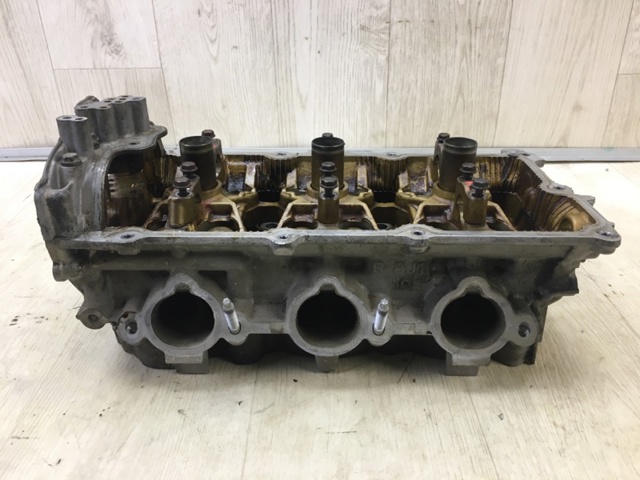 11090CD700 NISSAN Головка блока цилиндров (ГБЦ) левая купить в Украина