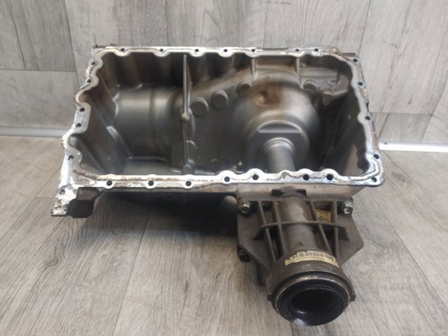 Поддон картера двигателя 11137601942 BMW