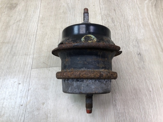 Левая опора двигателя 112201CB0A NISSAN