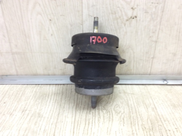 Правая опора ДВС 112204GC0A NISSAN