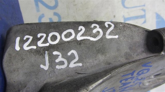 NISSAN 11333JP00B в наличии Львов