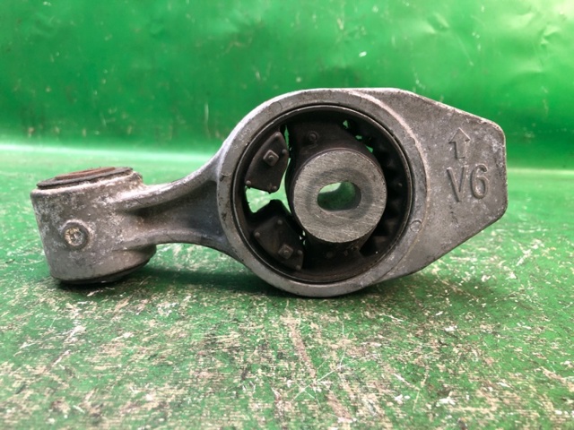 NISSAN 113504RA0A Верхняя опора двигателя в наличии Винница