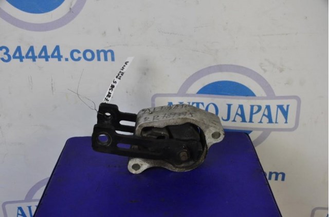 Подушка (опора) двигателя, правая передняя 11360JA000 NISSAN