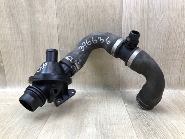 Корпус термостата 11538635689 BMW