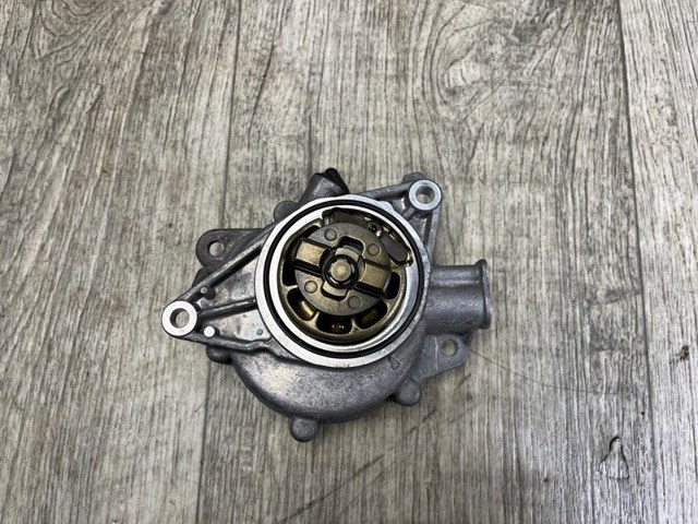Насос вакуумный 11667556919 BMW