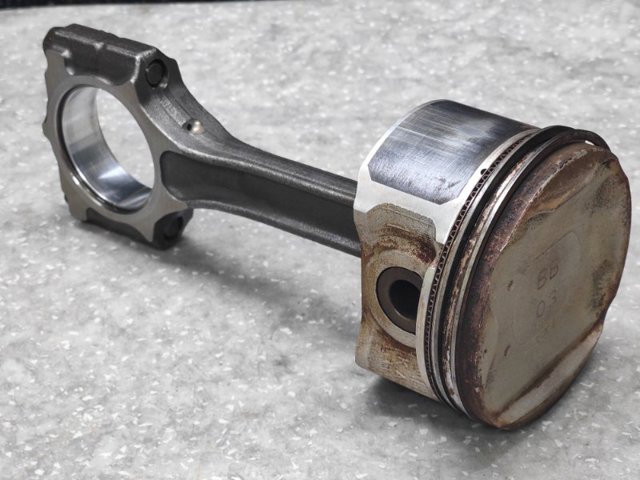 Шатун поршня двигателя 121001HC0A NISSAN