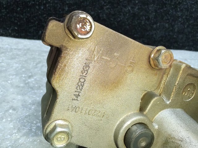 MITSUBISHI 1211A039 Насос масляный в наличии Ужгород