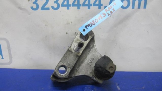 Правая подушка ДВС 1230528230 TOYOTA