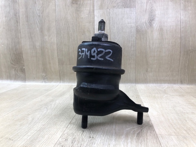 Правая подушка двигателя 123620V010 TOYOTA