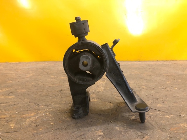 Задняя опора двигателя 123710R060 TOYOTA