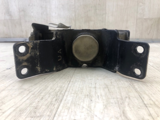 TOYOTA 1237150150 Подушка (опора) двигателя задняя в наличии Киев