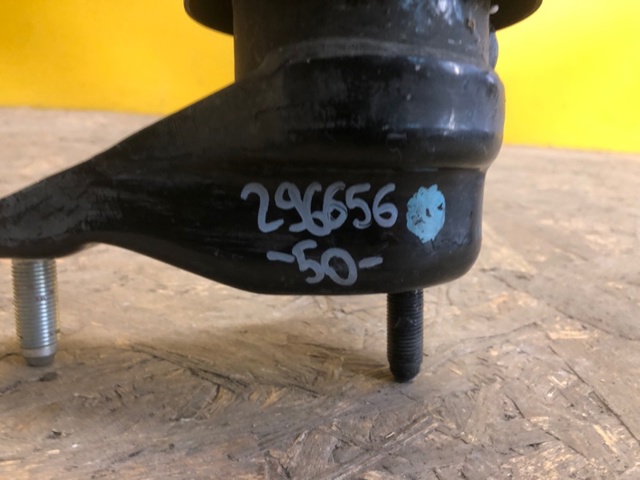 123720V020 TOYOTA Подушка (опора) двигателя левая купить в Полтава