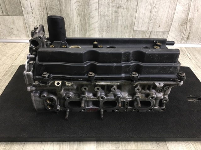 NISSAN 13264AM610 Крышка клапанная левая в наличии Николаев