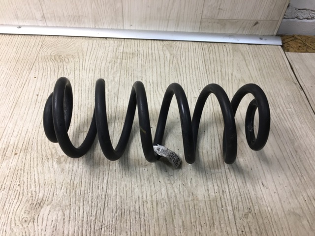 Пружина подвески задняя 13366736 GM